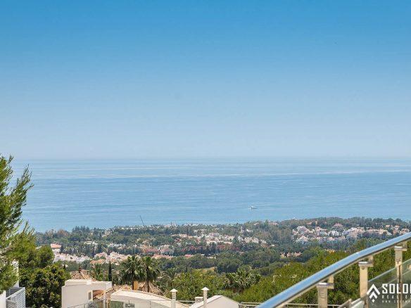 Perfectly Located Prestigious Villas in Marbella - Costa del Sol - Málaga - Spain