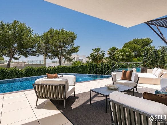 Perfectly Located Prestigious Villas in Marbella - Costa del Sol - Málaga - Spain