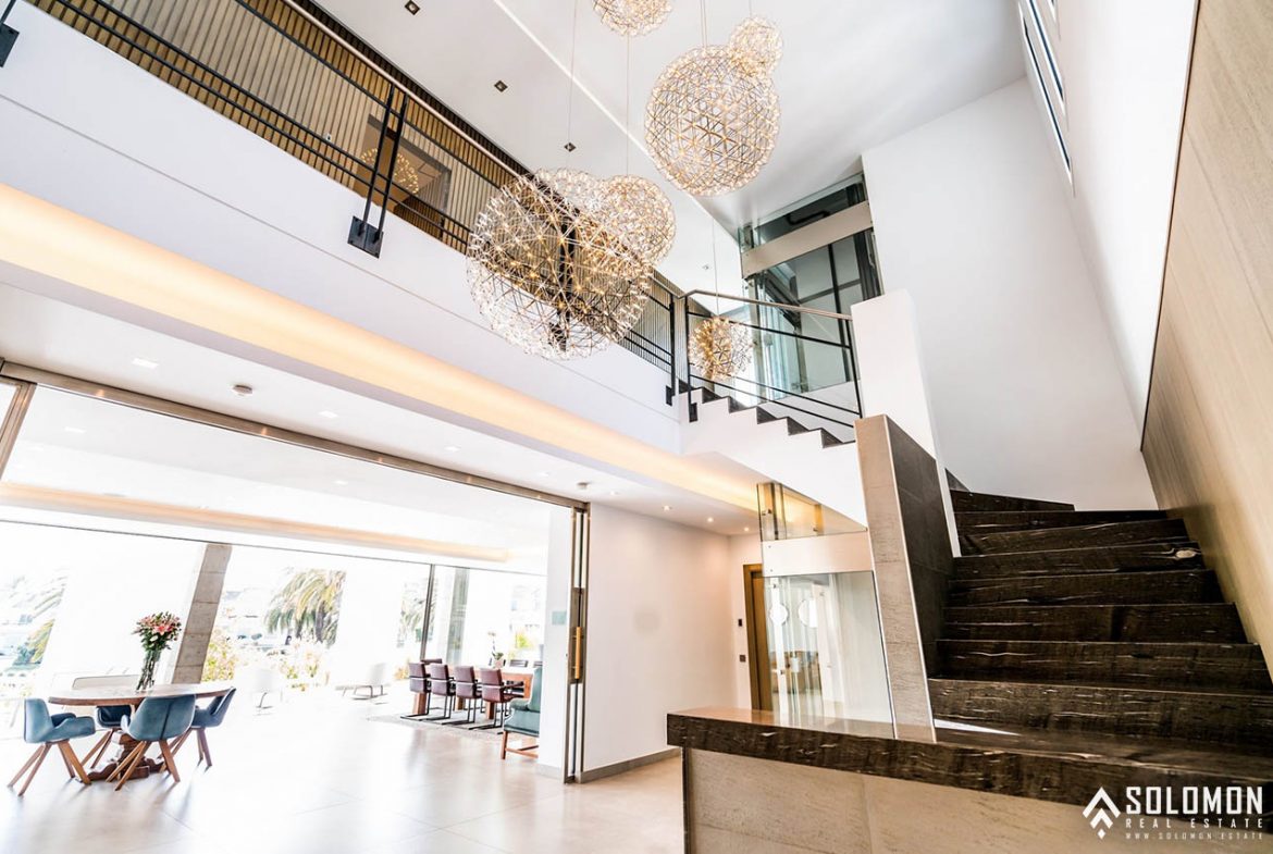 Well-Designed Deluxe House with an Infinity Pool in Nueva Andalucía - Marbella -Málaga - Spain