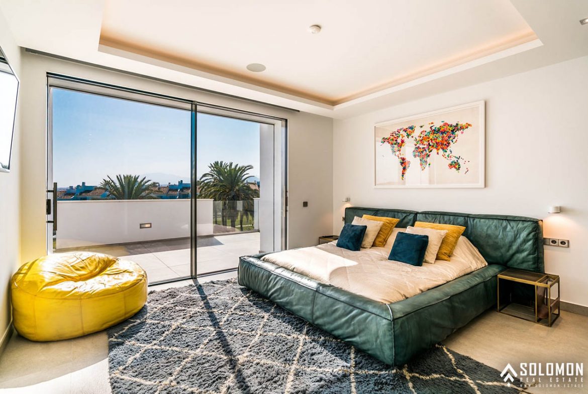 Well-Designed Deluxe House with an Infinity Pool in Nueva Andalucía - Marbella -Málaga - Spain