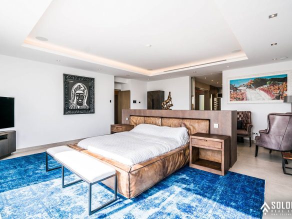 Well-Designed Deluxe House with an Infinity Pool in Nueva Andalucía - Marbella -Málaga - Spain