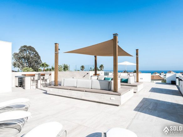 Well-Designed Deluxe House with an Infinity Pool in Nueva Andalucía - Marbella -Málaga - Spain