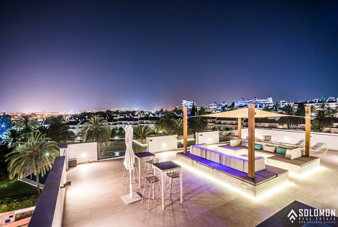 Well-Designed Deluxe House with an Infinity Pool in Nueva Andalucía - Marbella -Málaga - Spain