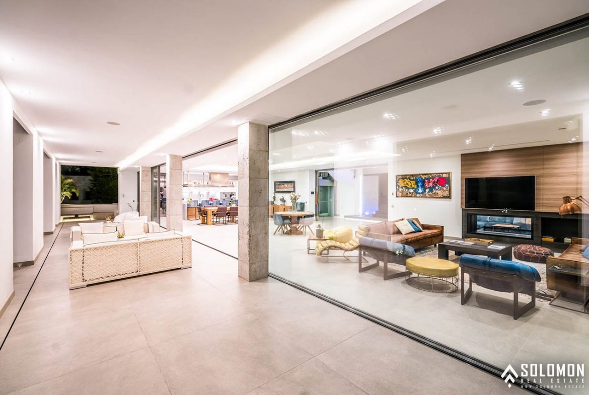 Well-Designed Deluxe House with an Infinity Pool in Nueva Andalucía - Marbella -Málaga - Spain