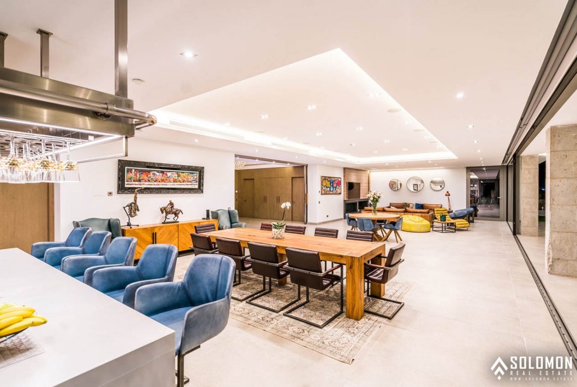 Well-Designed Deluxe House with an Infinity Pool in Nueva Andalucía - Marbella -Málaga - Spain