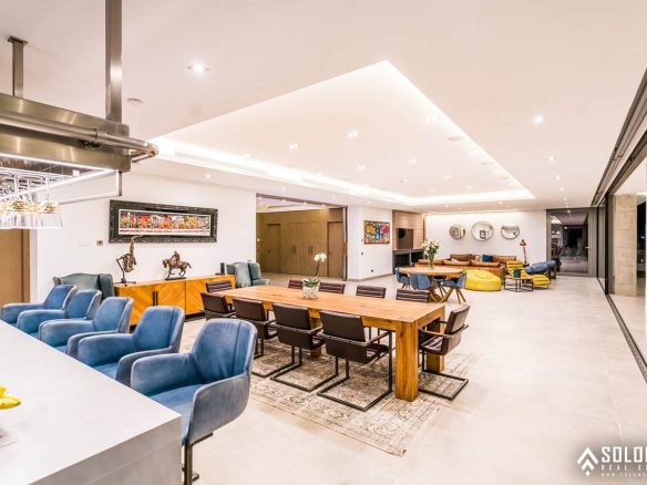 Well-Designed Deluxe House with an Infinity Pool in Nueva Andalucía - Marbella -Málaga - Spain