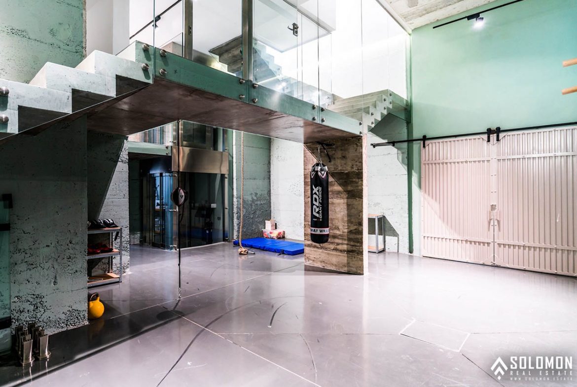Well-Designed Deluxe House with an Infinity Pool in Nueva Andalucía - Marbella -Málaga - Spain
