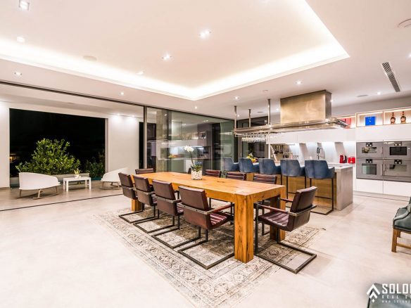 Well-Designed Deluxe House with an Infinity Pool in Nueva Andalucía - Marbella -Málaga - Spain
