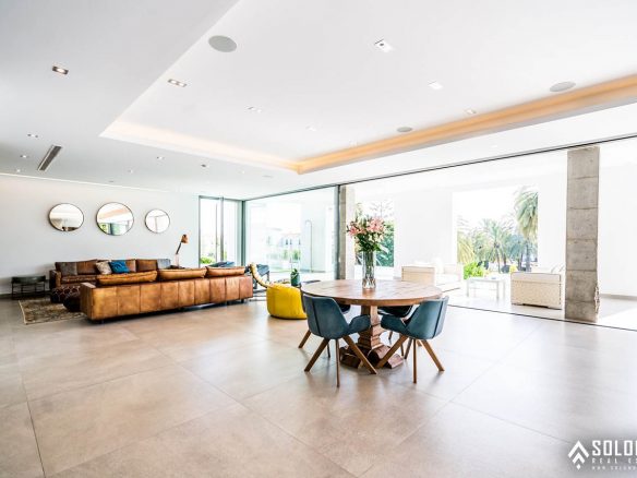 Well-Designed Deluxe House with an Infinity Pool in Nueva Andalucía - Marbella -Málaga - Spain
