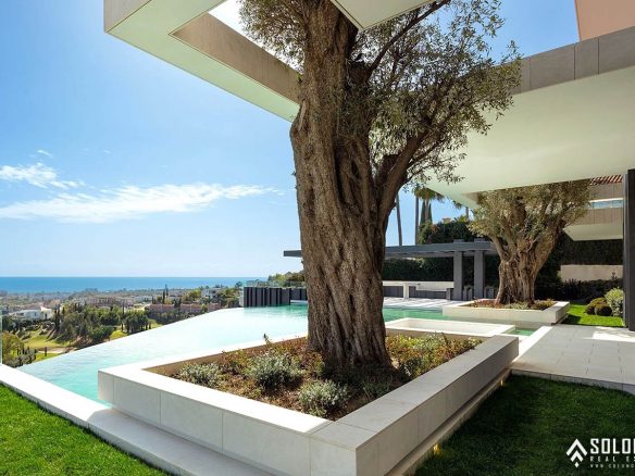 Exclusive Golf Villa with Infinity Pool in Benahavis - Marbella - Málaga - Spain