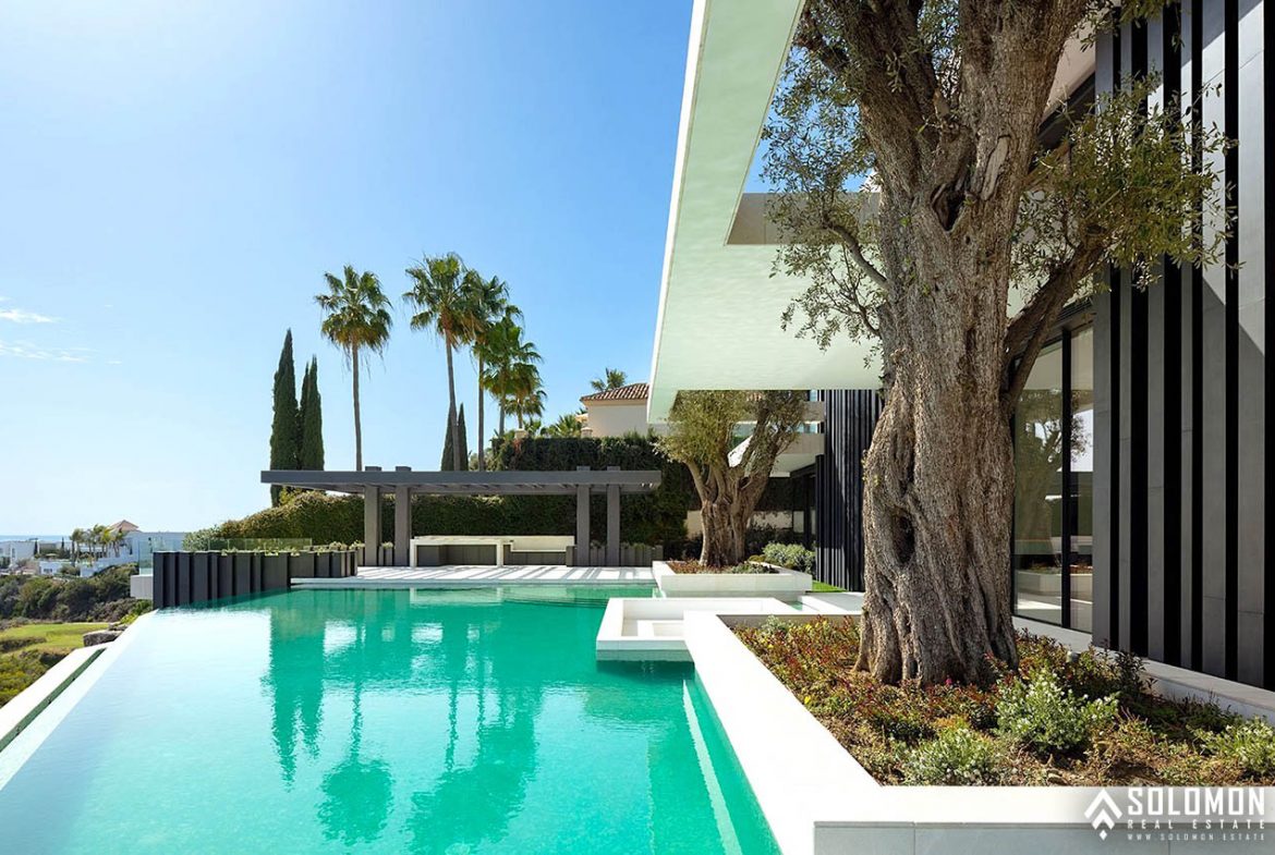 Exclusive Golf Villa with Infinity Pool in Benahavis - Marbella - Málaga - Spain