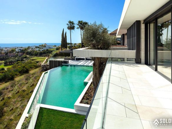 Exclusive Golf Villa with Infinity Pool in Benahavis - Marbella - Málaga - Spain