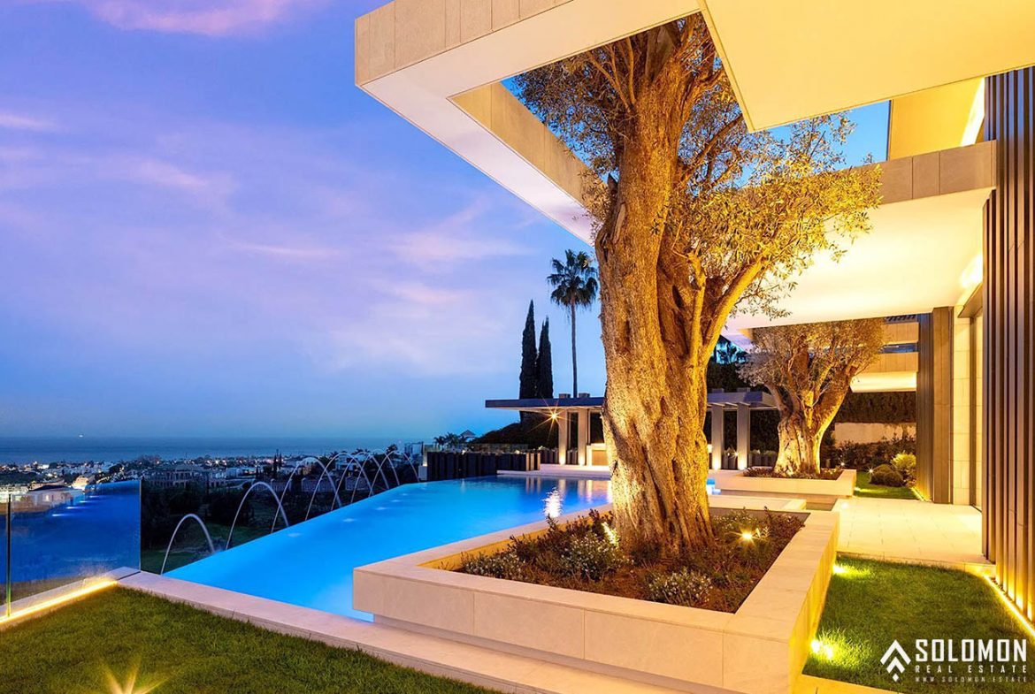 Exclusive Golf Villa with Infinity Pool in Benahavis - Marbella - Málaga - Spain
