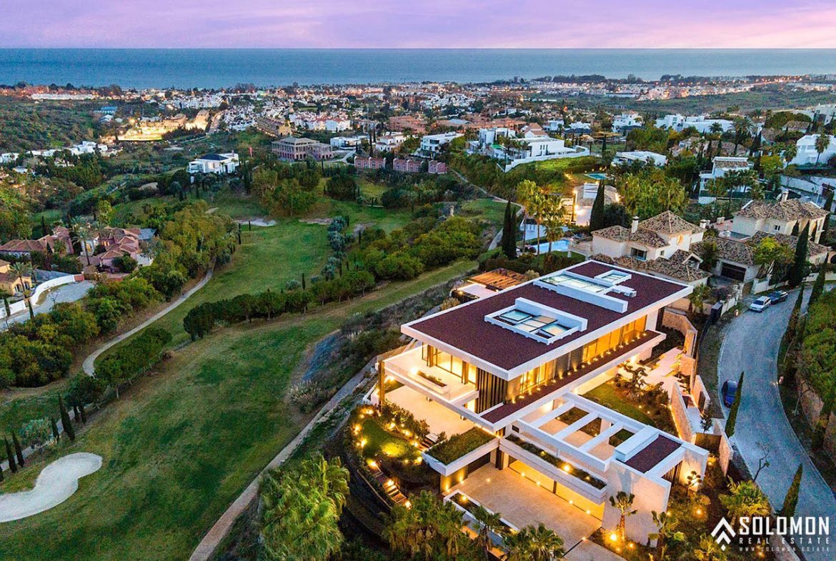 Exclusive Golf Villa with Infinity Pool in Benahavis - Marbella - Málaga - Spain
