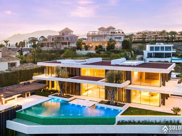 Exclusive Golf Villa with Infinity Pool in Benahavis - Marbella - Málaga - Spain