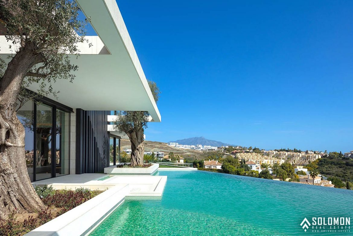 Exclusive Golf Villa with Infinity Pool in Benahavis - Marbella - Málaga - Spain