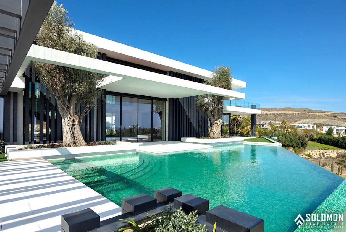 Exclusive Golf Villa with Infinity Pool in Benahavis - Marbella - Málaga - Spain