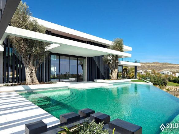 Exclusive Golf Villa with Infinity Pool in Benahavis - Marbella - Málaga - Spain