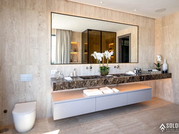 Exclusive Villa with a Timeless Design Close to Marbella Center - Costa del Sol - Málaga - Spain