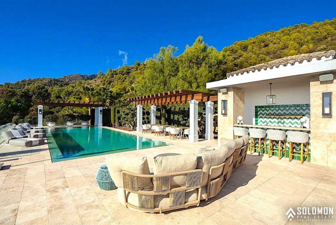 Exclusive Villa with a Timeless Design Close to Marbella Center - Costa del Sol - Málaga - Spain