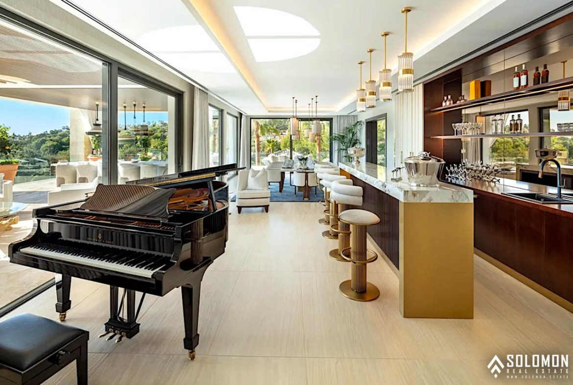 Exclusive Villa with a Timeless Design Close to Marbella Center - Costa del Sol - Málaga - Spain