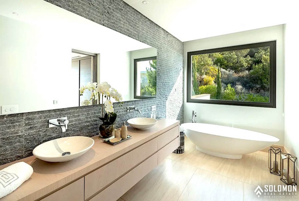Exclusive Villa with a Timeless Design Close to Marbella Center - Costa del Sol - Málaga - Spain