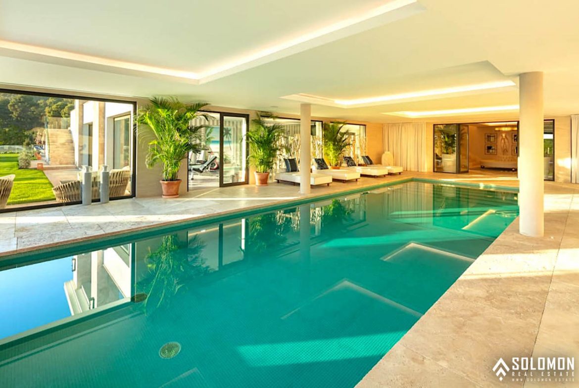 Exclusive Villa with a Timeless Design Close to Marbella Center - Costa del Sol - Málaga - Spain