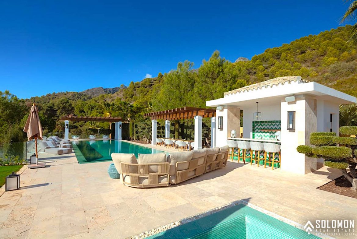 Exclusive Villa with a Timeless Design Close to Marbella Center - Costa del Sol - Málaga - Spain