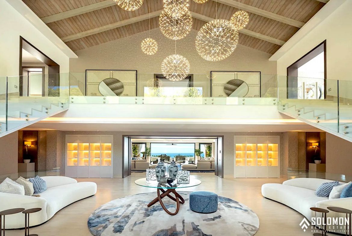 Exclusive Villa with a Timeless Design Close to Marbella Center - Costa del Sol - Málaga - Spain