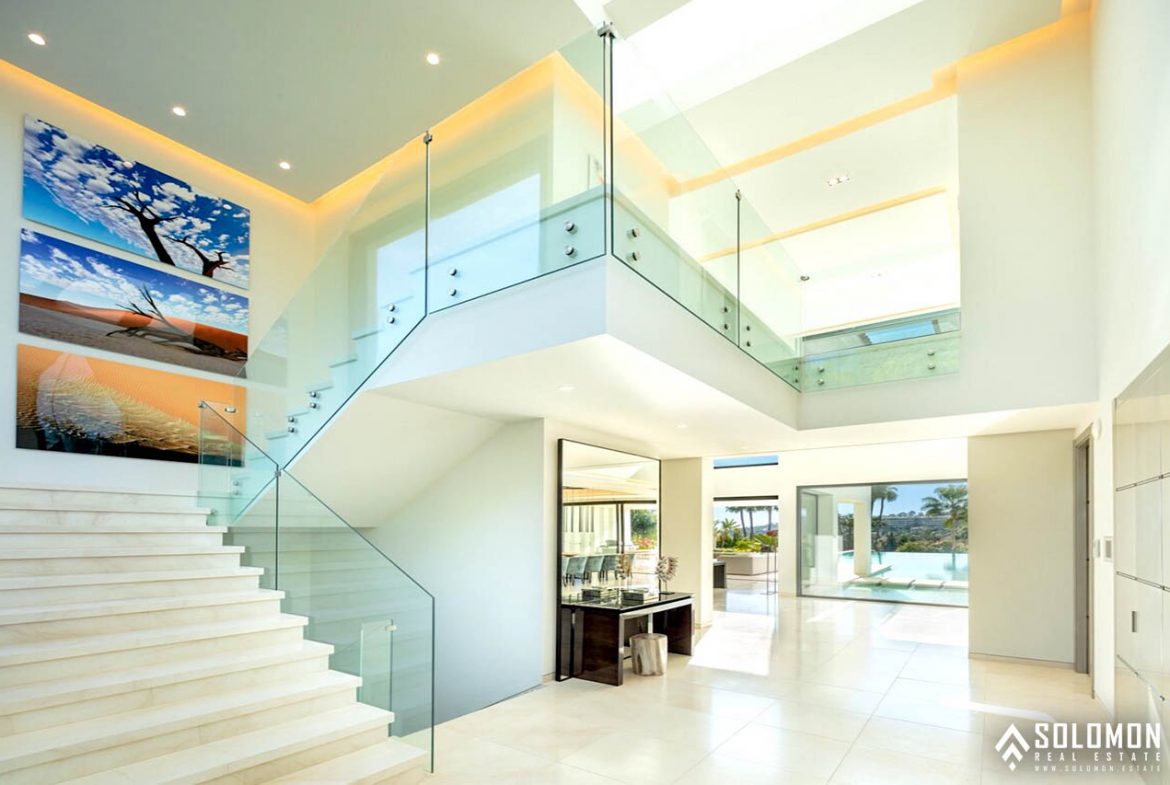 Luxury Villa - Near Golf Course in Marbella - Nueva Andalucía - Málaga - Spain