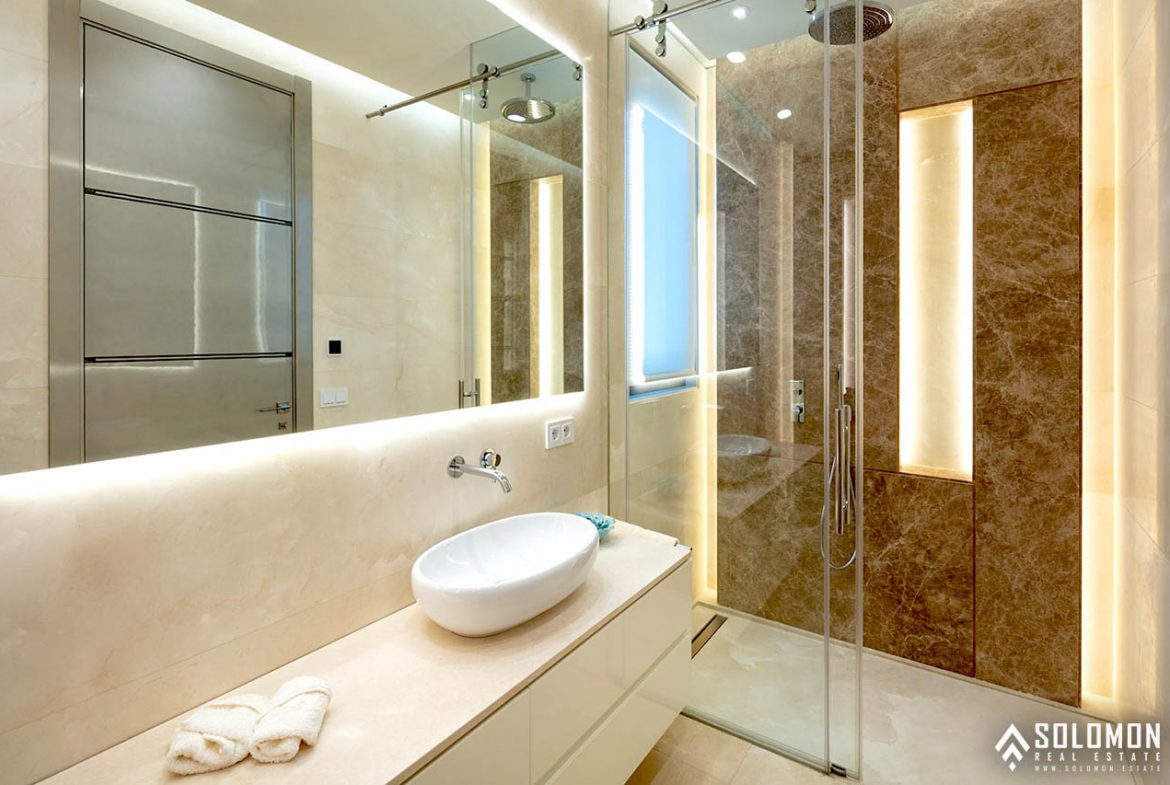 Luxury Villa - Near Golf Course in Marbella - Nueva Andalucía - Málaga - Spain