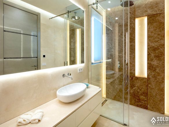 Luxury Villa - Near Golf Course in Marbella - Nueva Andalucía - Málaga - Spain