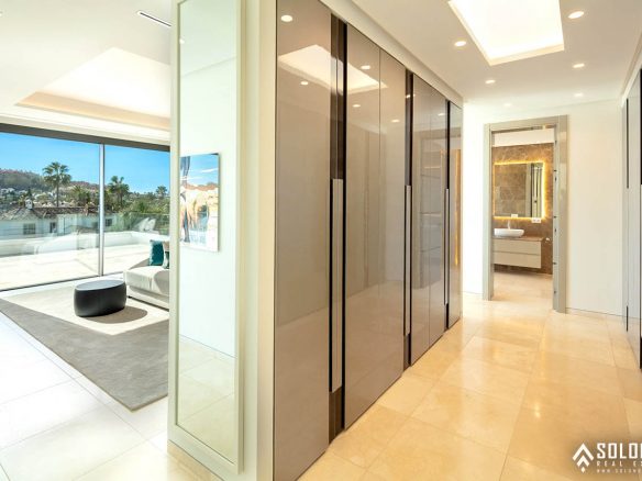Luxury Villa - Near Golf Course in Marbella - Nueva Andalucía - Málaga - Spain