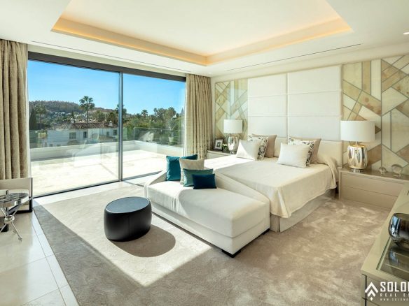 Luxury Villa - Near Golf Course in Marbella - Nueva Andalucía - Málaga - Spain