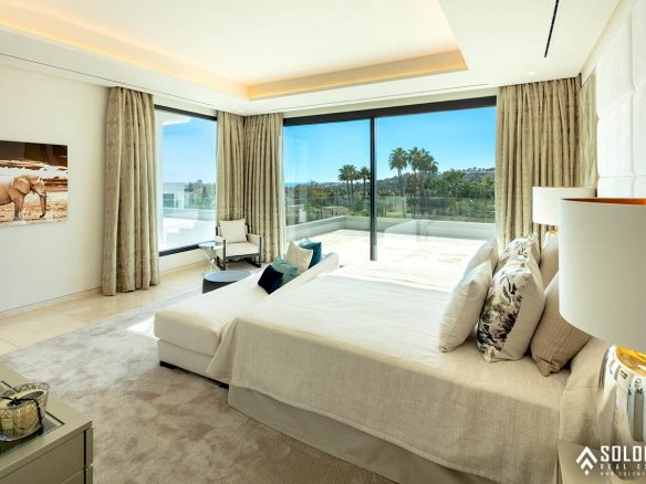 Luxury Villa - Near Golf Course in Marbella - Nueva Andalucía - Málaga - Spain
