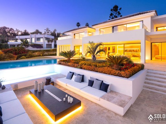 Luxury Villa - Near Golf Course in Marbella - Nueva Andalucía - Málaga - Spain