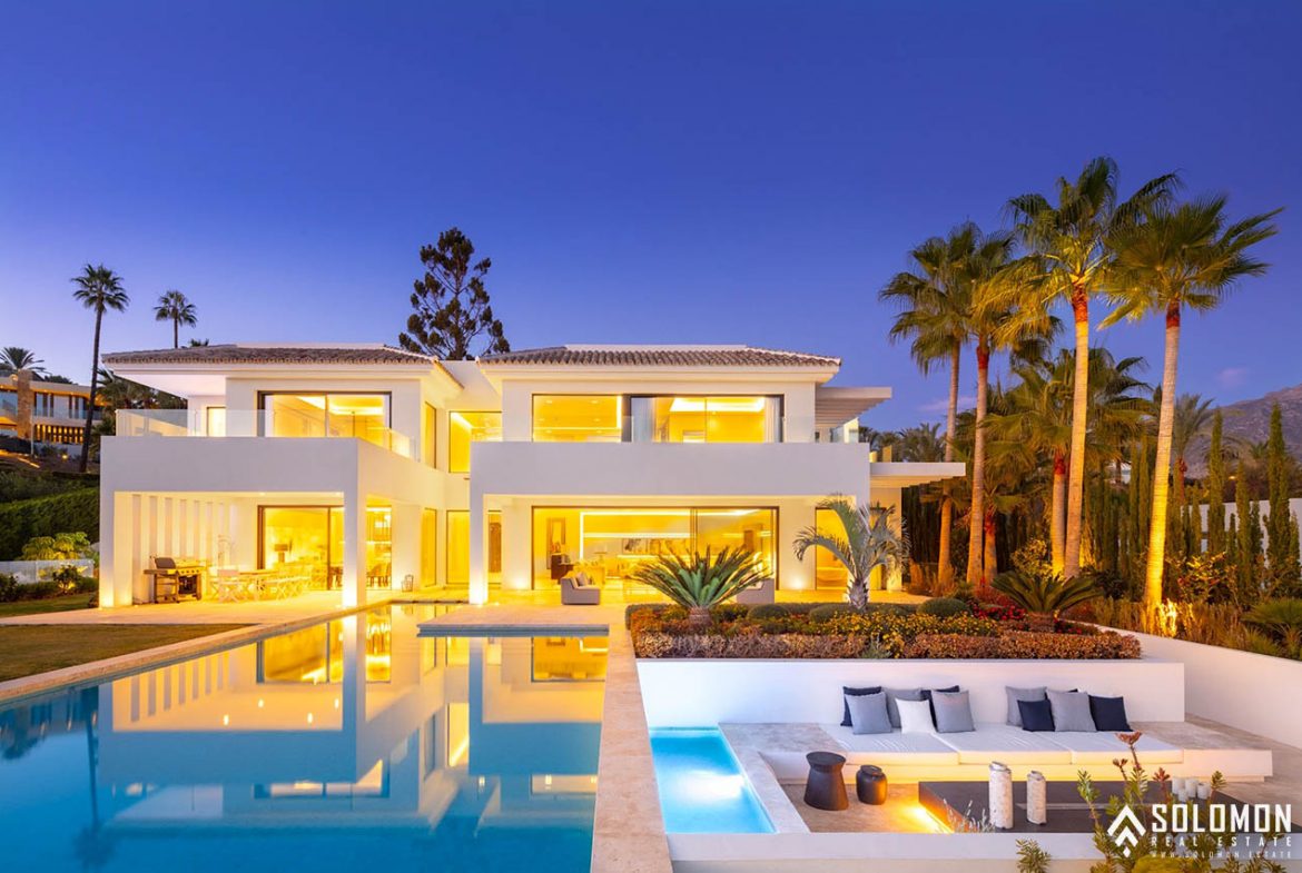 Luxury Villa - Near Golf Course in Marbella - Nueva Andalucía - Málaga - Spain