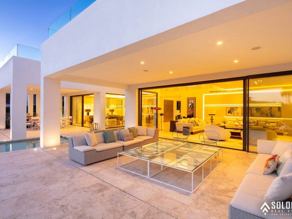 Luxury Villa - Near Golf Course in Marbella - Nueva Andalucía - Málaga - Spain