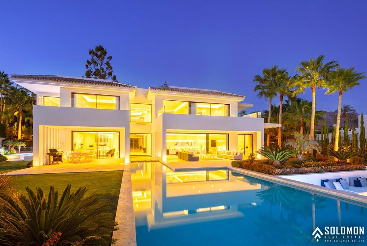Luxury Villa - Near Golf Course in Marbella - Nueva Andalucía - Málaga - Spain
