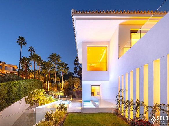 Luxury Villa - Near Golf Course in Marbella - Nueva Andalucía - Málaga - Spain