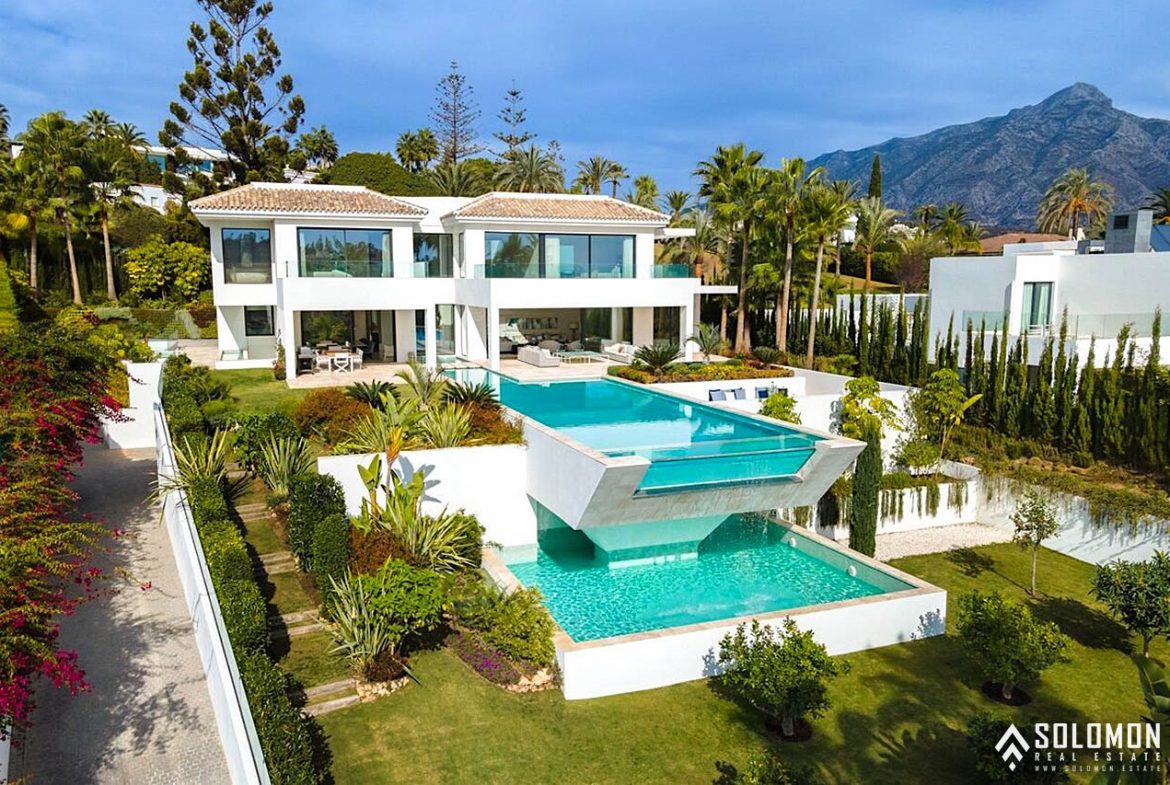 Luxury Villa - Near Golf Course in Marbella - Nueva Andalucía - Málaga - Spain