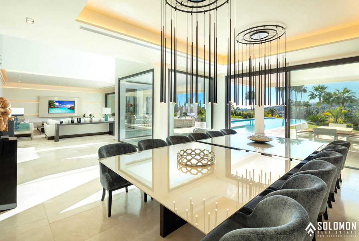 Luxury Villa - Near Golf Course in Marbella - Nueva Andalucía - Málaga - Spain