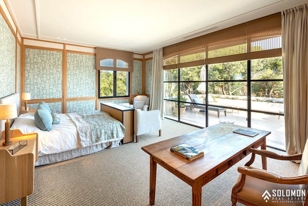 Exquisite Mansion with Panoramic Views on Golden Mile in Marbella - Nueva Andalucía - Spain