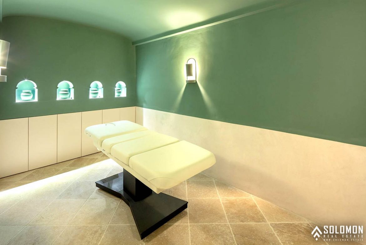 Exquisite Mansion with Panoramic Views on Golden Mile in Marbella - Nueva Andalucía - Spain