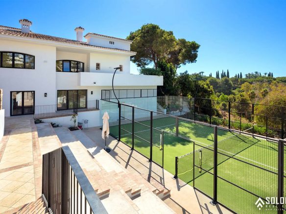 Exquisite Mansion with Panoramic Views on Golden Mile in Marbella - Nueva Andalucía - Spain