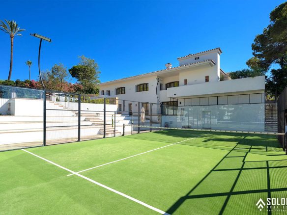 Exquisite Mansion with Panoramic Views on Golden Mile in Marbella - Nueva Andalucía - Spain