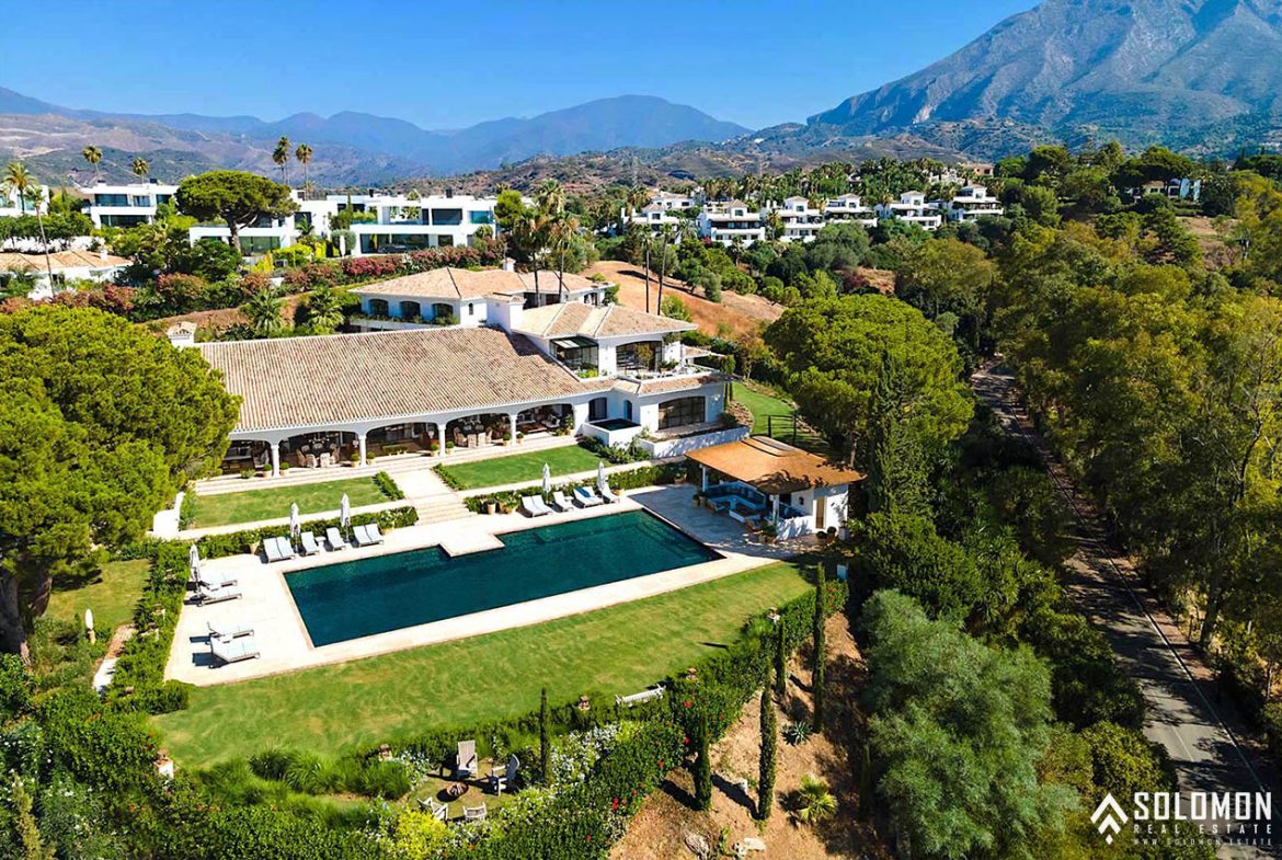 Exquisite Mansion with Panoramic Views on Golden Mile in Marbella - Nueva Andalucía - Spain