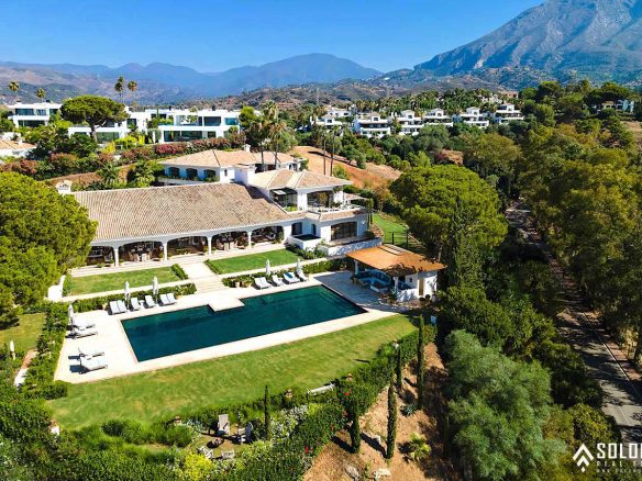 Exquisite Mansion with Panoramic Views on Golden Mile in Marbella - Nueva Andalucía - Spain