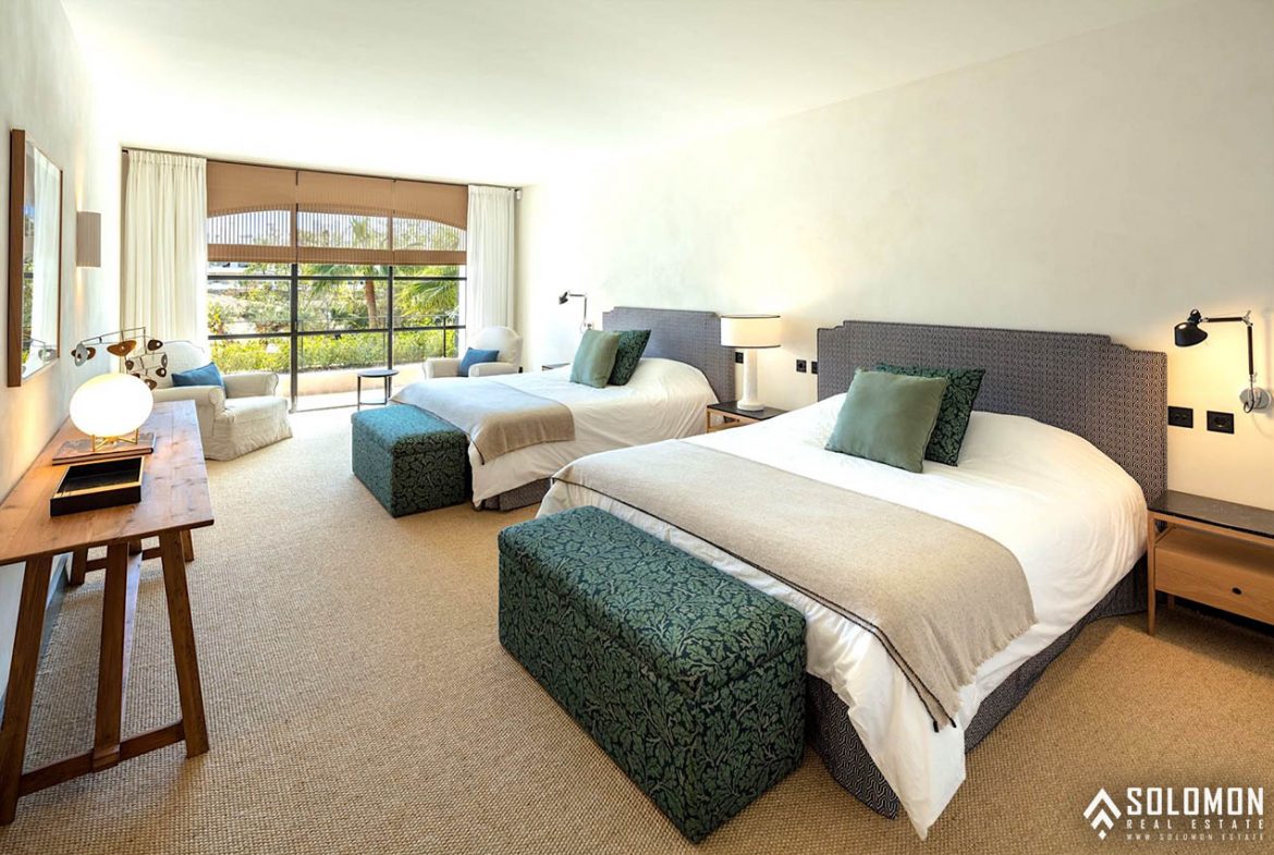 Exquisite Mansion with Panoramic Views on Golden Mile in Marbella - Nueva Andalucía - Spain