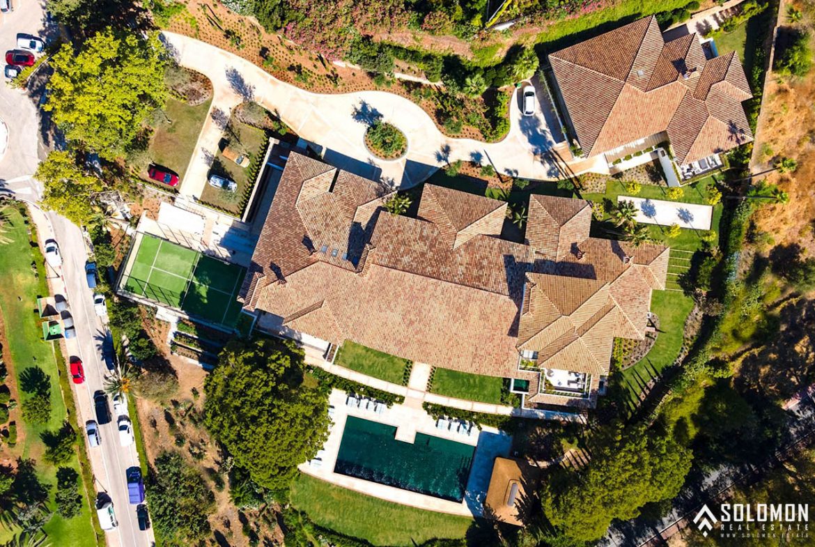 Exquisite Mansion with Panoramic Views on Golden Mile in Marbella - Nueva Andalucía - Spain